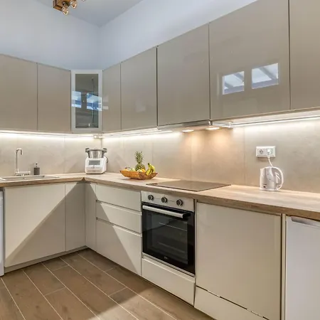 Stefanos House